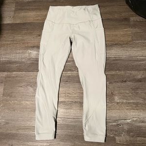 Apana White Leggings with Side Pocket- size medium.